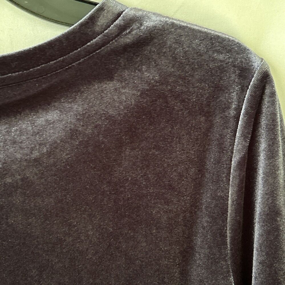 Old Navy Women’s Medium Dark Blue Velour Short Sleeve Top Shirt minimalist glam - Picture 10 of 14